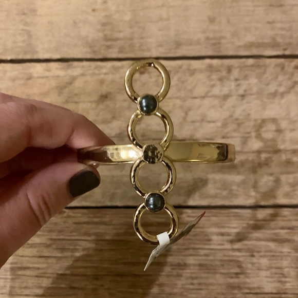 ⭐️Host Pick⭐️Stephanie Kantis Chantilly Cuff NWT - Picture 3 of 3